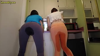 Real Female Pee Desperation Tight Jeans Wetting 2022