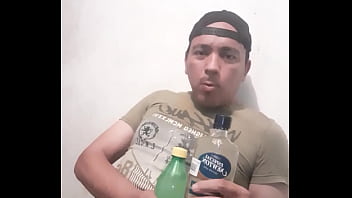 Listo Para Tomar Tequila Desnudo