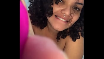 Metendo O Dedo No Cuzinho Pela Primeira Vez