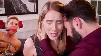 Smuggler Anal Fucks Gf And Her Stepmom