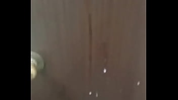 Masturbándome Y Botando Leche Luego De 2 Semanas