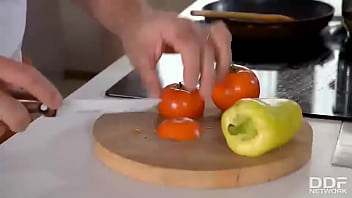 Zesty Seduction: Nubile Bombshell’ Pussy Fucked Hard