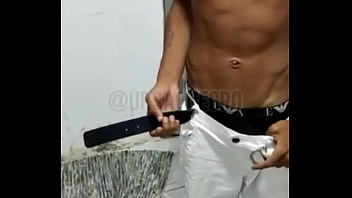 Ganhei Presente Dos Meus Novinhos Mas O Que Eu Queria Mesmo Era Ver Um Comendo O Cuzinho Do Outro E Eu Consegui !!! Completo No Red