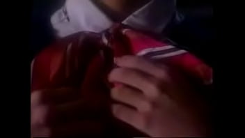 巨乳の彼女を見てください