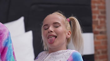 Humiliated Piss On Young Skinny Loli Pop ( Dpp/dvp/dp ) Wet
