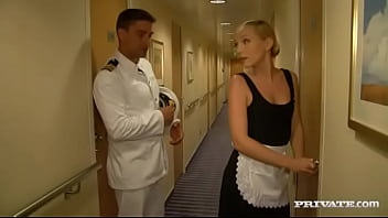 ⁣Blonde Waitress Nataly Von Gets Her Wet Box Penetrated In A Restaurant