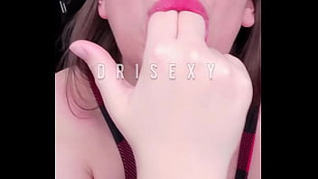 Novinha Cheia De Tesão Brinca Com Dildo De 22cm No Carro | Dri Sexy