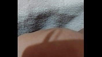 Novinha Com Tes_o Gozando Na Siririca