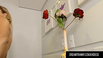 Tranny Danielle Albuquerque Jerks Off While Getting Fucked By Machine