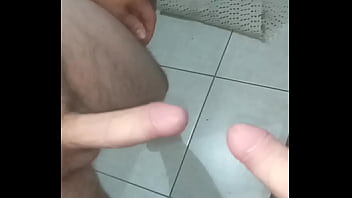 Batendo Uma E Gosando – leite, lesbicas, punheta, gosando, gosada – Video 1308183