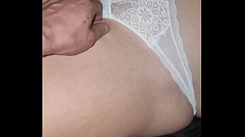 La Rubia Española Me Despierta A Media Noche Frotando Mi Coñito Con Su Polla