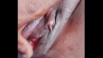 Elle Se Mange Une Bite , Mais Il Est Précoce