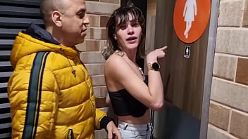 Realizei A Fantasia Da Novinha De Fuder No Banheiro Da Lanchonete Inteiro No Red