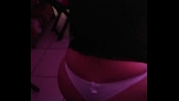 Tirou A Mini Saia Na Balada