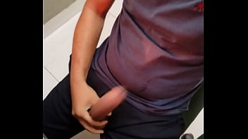 Macho Safado Brincando Solo No Escritório