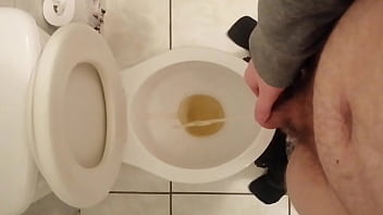Bathroom, Pissing, Gay, Pee, Toilet, Piss, Loud, Pubes, Average – Gay – 2025 – Amazing – Experience – Video 1228108