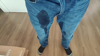Peeing-in-jeans, Wetting-jeans, Peeing-in-sleeping-room – Unknown – 2025 – Wild – Scene – Video 1207161