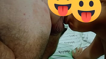 3_ Sess_o De Massagem Com Minha Esposa, Ela N_o Resiste E Chupa O Massagista