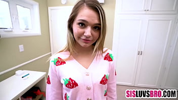 I Filmed My Stepsis Sucking My Dick