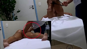 Tirei A Calcinha Da Minha Cliente E Ela Pegou No Meu Pau