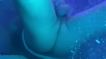 Underwater Peek-a-boo