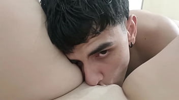 Encuentro A La Cachonda De Mi Hermanastra Masturbandose Y Me La Follo (parte 1)