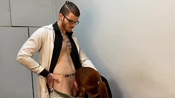 Doutor Mostra Como Se Desentupir Uma Garganta