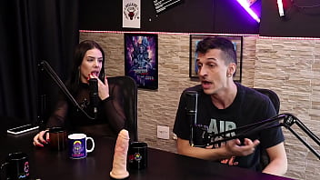 O Pedro Fala Da Playboy E Santa Caliente Quando A Negra Gostosa Se Assusta Com O Pau Do Negro Top Delícia – Dieni Gaúcha E Pedro Albuquerque