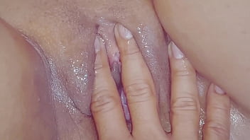 Mi Novio Me Toca Mientras Estoy En La Cama