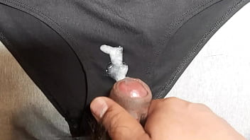 Paja Rápida Con Los Calzones Negros De Mi Crush