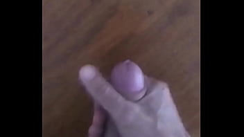 Dando Uma Gozada Em Cima Da Mesa