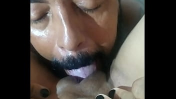 Uma F_ Envia Um V_deo Tocando Uma Siririca,fala Vou Cabeluda Quero Que Voc_ Raspe Minha Buceta E Chupe Iqual Nos Seus Filmes.