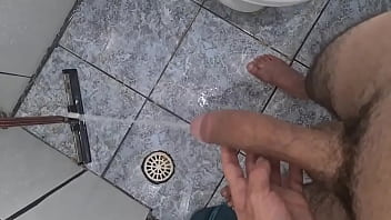 Depois Da Gozada,vem O Mijao