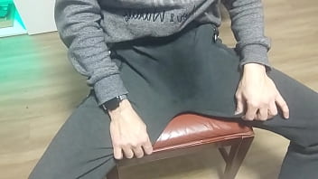 Gaste85 – Wetting-pants, Peeing-in-pants, Wetting-floor, Wetting-seat – Unknown – 2025 – Hot – Experience – Video 1259177