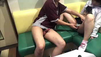 田舎のカラオケで円するJ◯。存分にすべすべな身体を舐めまくってフル勃起の固いチンコを喉奥まで咥えさせて最後は中にドロドロ精子流し込みました。 – Blowjob-amateur-young-bigass-japanese-big-boobs-point-of-view-japaneseamateur