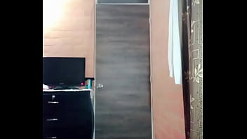 Crossdresser Latina Liseth Hace Baile Erotico, Enloquece, Se Desnuda Y Eyacula