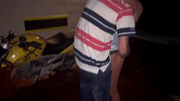 Dei Gostoso Para O Meu Vizinho Motoboy Na Garagem