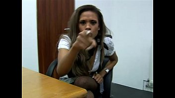 Keisha Kane Gives A Harsh Handjob