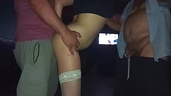 En El Video Club Xxx Con Un Joven Y Dos Ancianos, Hasta Que Me Echaron Por Filmar :(