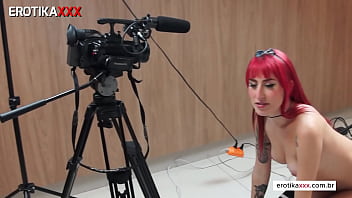 Machos Batendo Punheta Pra Atriz Porn_ Karol Redxx – Bastidores Da Erotikaxxx – Cena Completa No Red