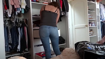 I Record My Stepmother While She Gets Dressed, I Enjoy Her While She Rests And I Cum On Her Big Ass