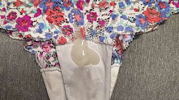 Me Vine En El Cachetero Floriado De Mi Mejor Amiga