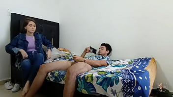 Folla A Su Hermanastra Antes De Salir A Verse Con Su Novio