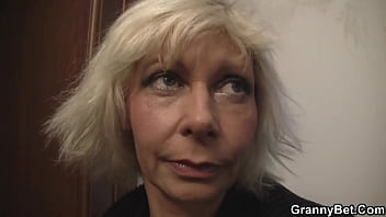 Neighbor Fingering And Doggy-fucking Blonde Cougar