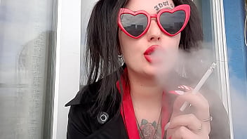Sexy Smoking Fetish From Dominatrix Nika.