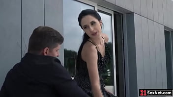 Petite Alyssa Bounty Analed By Big Cock