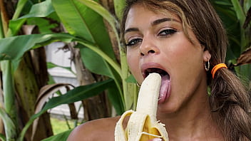 Mygf – Destiny Cruz’ Pussy Goes Bananas
