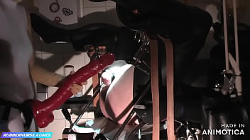 Rubbernurse Agnes – A Successful Handjob With Balls Squeezing Wearing Long Gyn Exam Gloves During A Deep Pegging Procedure