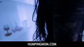 Humpingmom – Busty Brunette Bitch Milf Fucking Stepson