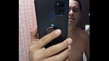 Chico Guapo Se Graba Desnudo